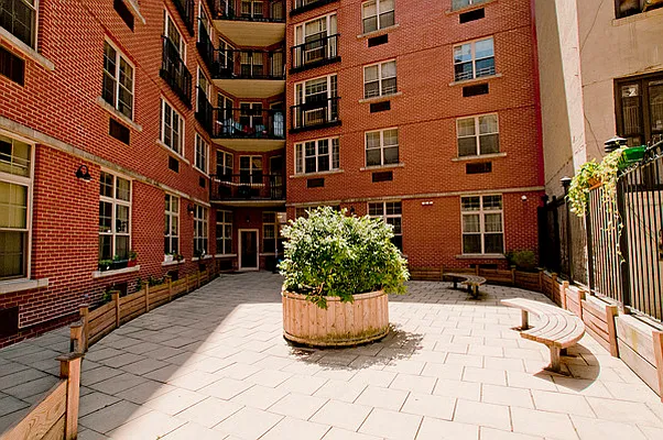 Rented by BLU Real Estate | media 10