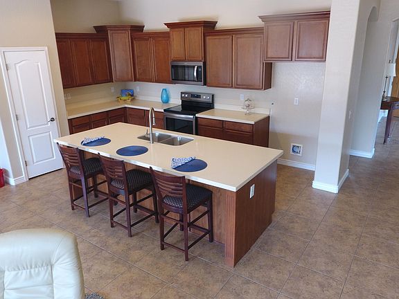 4th image of 44533 W Venture Ln