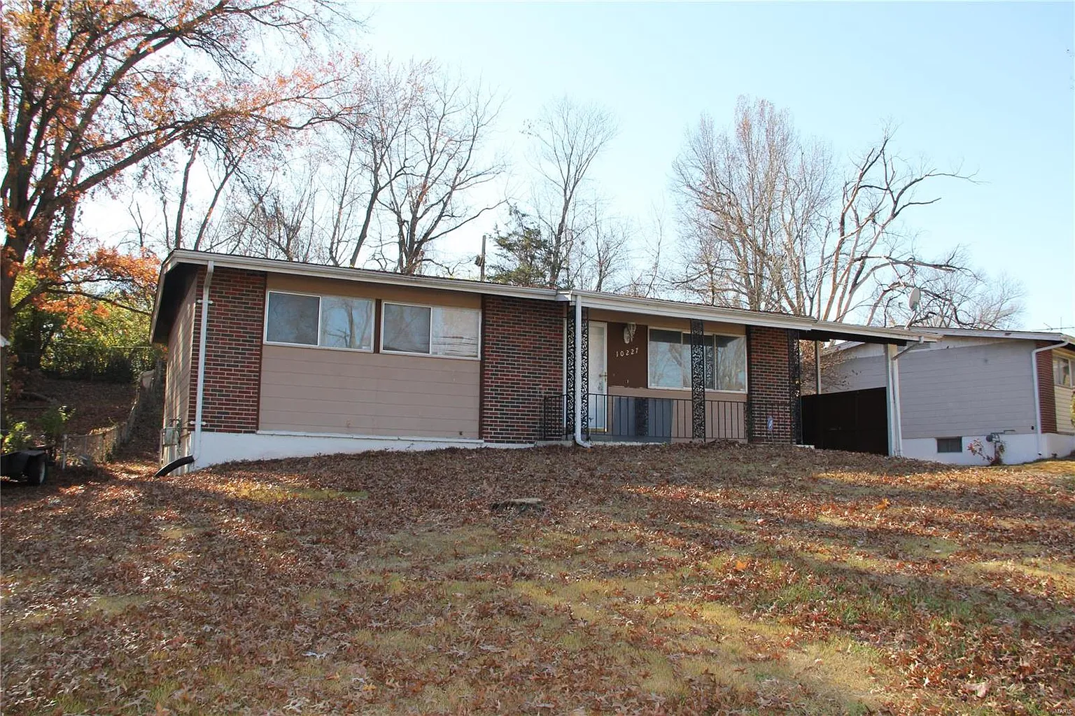 10227 Green Valley Dr photo 1