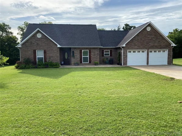 105 Ashley Ave W, Madill, OK 73446