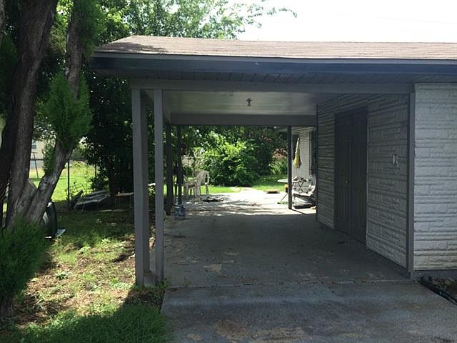 2nd image of 1320 Jefferis Ave