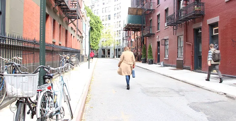 Rented by LJ Sloane Management | media 30