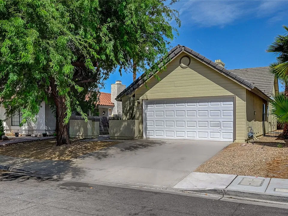 386 El Pico Dr