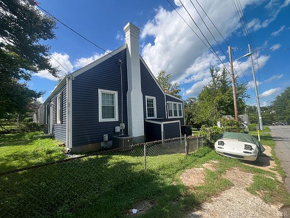 2nd image of 118 Morgan St