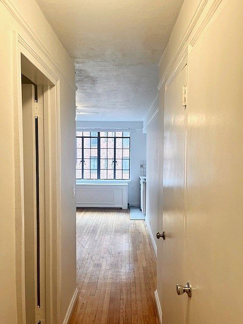 1st image of 304 E 41st St #Penthouse 1504a