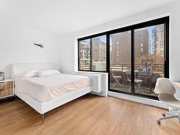 3rd image of 181 7th Ave APT 8D