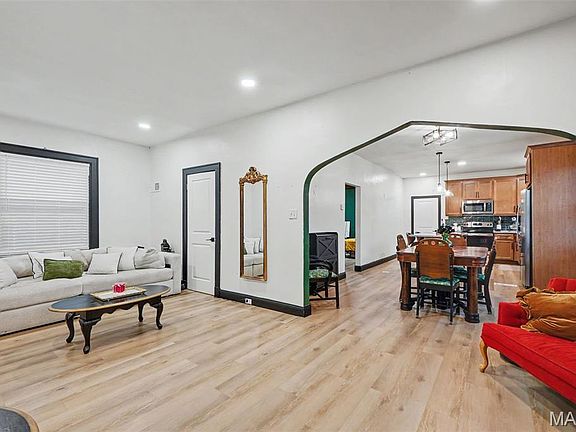 4th image of 8735 Brenda Ave