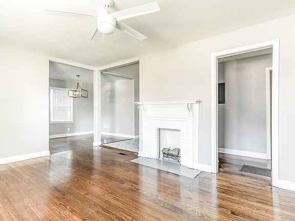 3rd image of 719 Campbell Cir