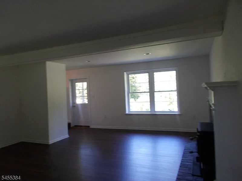 3 bed, 3.0 bath, $3,950 — Photo 4