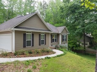 215 Camelot Rd, Clemson, SC 29631