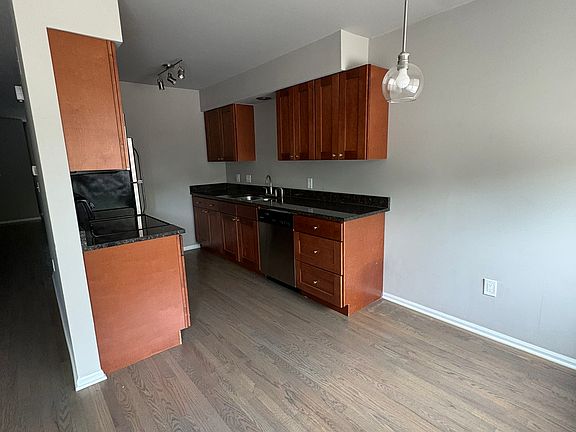 updated eat in kitchen