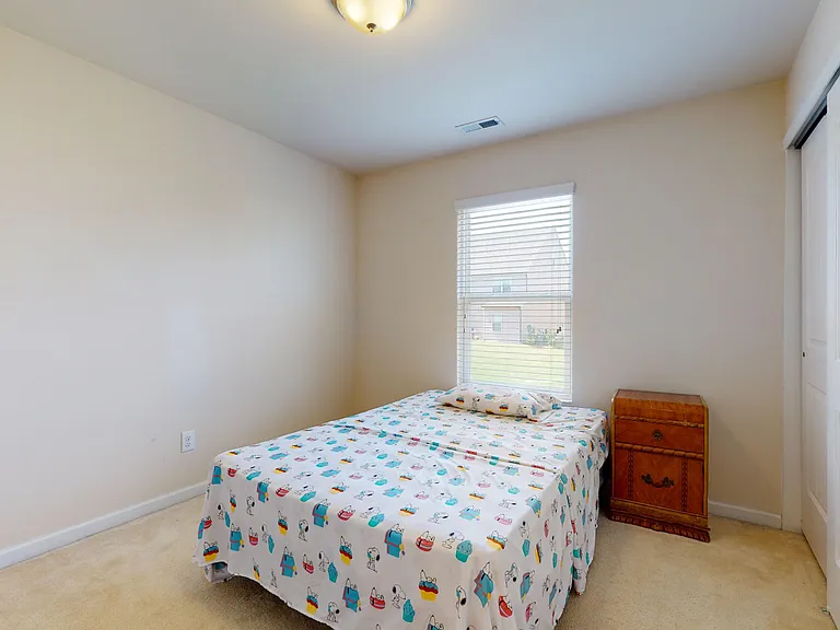8032 Remington Heights Dr — Photo 28