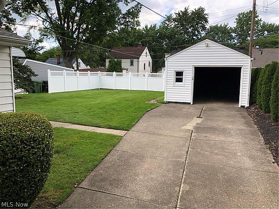 2nd image of 10148 Greenheath Dr