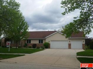 941 Carriage Ln, Fond Du Lac, WI 54935