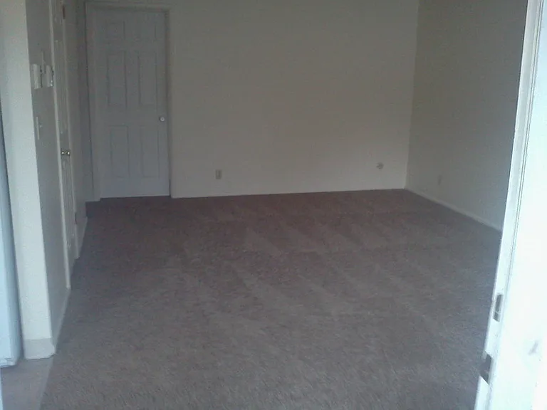 415 W Jefferson St #8 — Photo 6