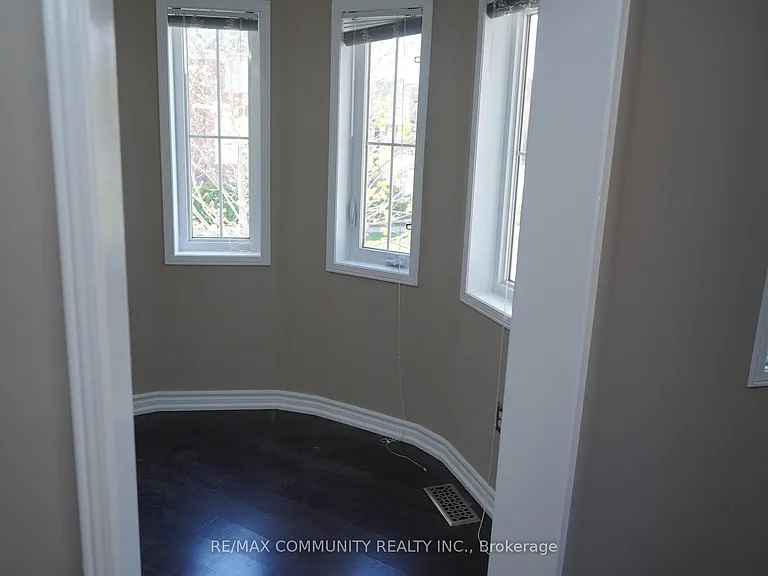 151 Gillett Dr — Photo 22
