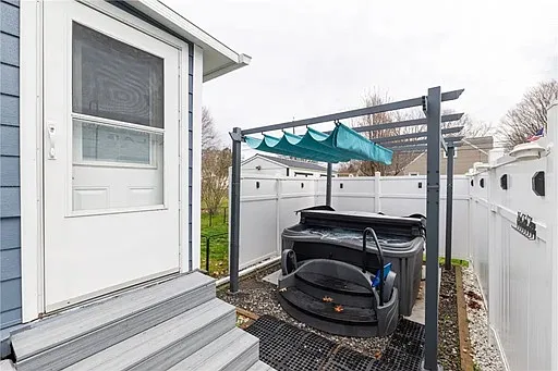 4 bed, 1644 sqft, $3,000 — Photo 4