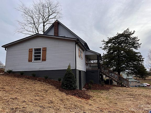 5th image of 101 Ross Dr