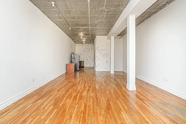 Rented by MySpaceNYC | media 4