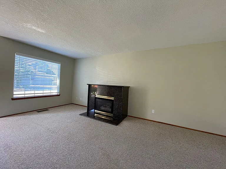 14983 SE Sieben Creek Dr — Photo 3