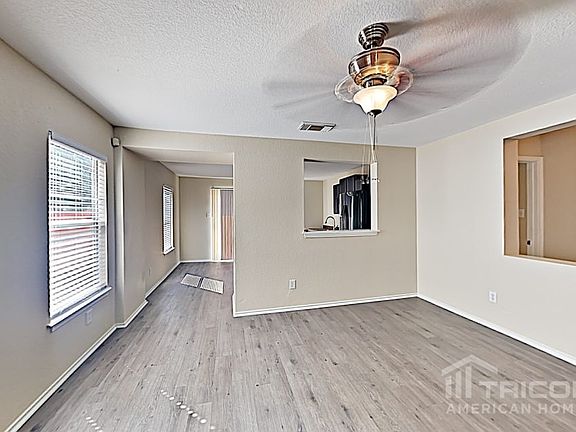 3rd image of 10106 Sungate Park