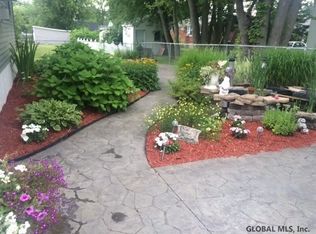 4 Massachusetts Ave, Rensselaer, NY 12144