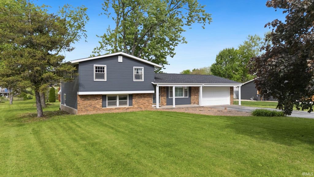816 Blake Dr, Fort Wayne, IN - View 2