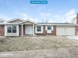 12195 Wensley Rd, Florissant, MO 63033