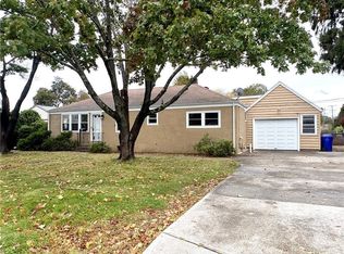 85 Hilton Ave E, Riverside, RI 02915