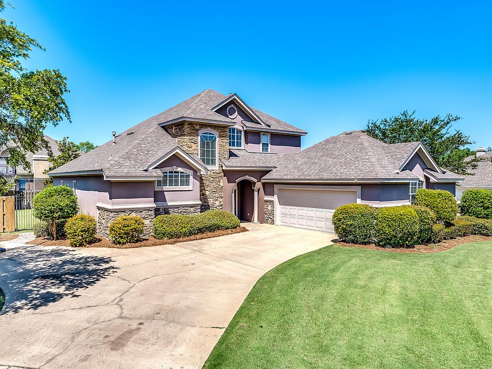1st image of 8718 Carillion Pl