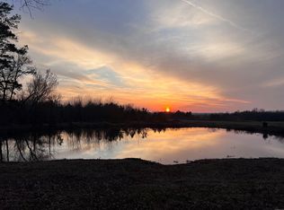 380 South Dr, Greers Ferry, AR 72067