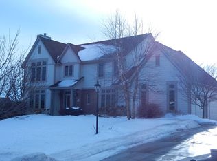 W127N6229 Sumac St, Menomonee Falls, WI 53051