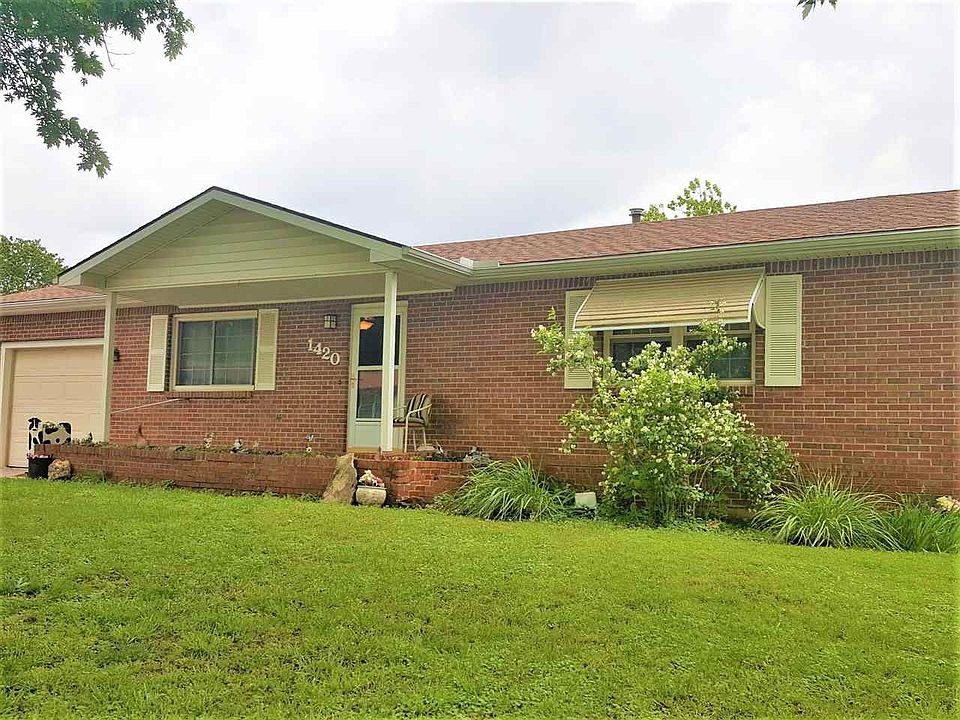 1st image of 1420 Spencer Dr