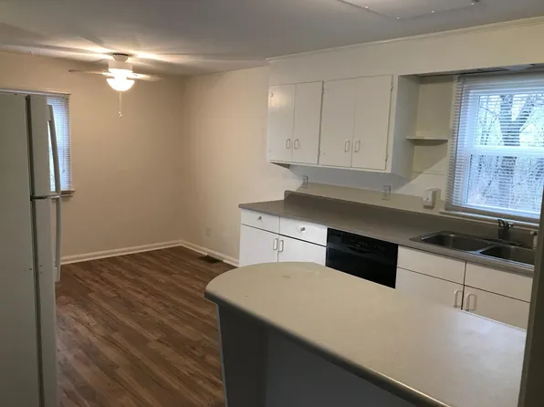 10 Silver Bow Ter, Essex Junction, VT 05452