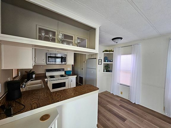 4th image of 3403 E Main St #114