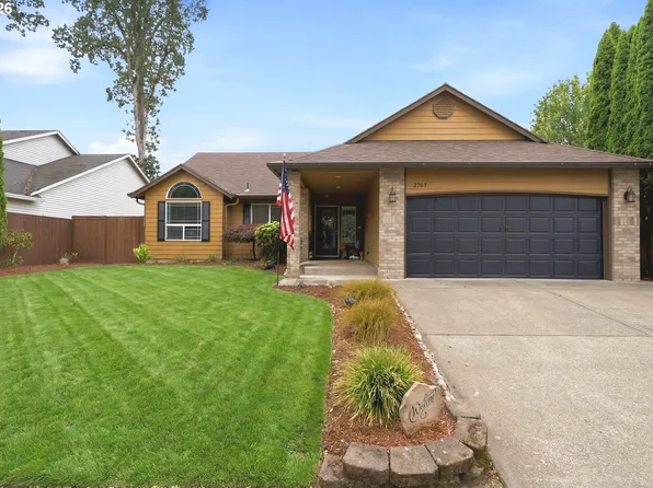 2753 NW Pinot Noir Dr, McMinnville, OR 97128
