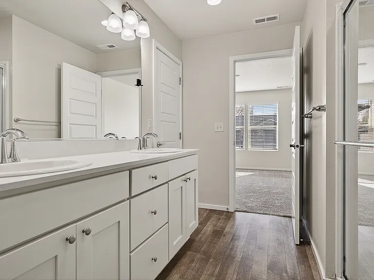 1007 N Viewmont Rd — Photo 10