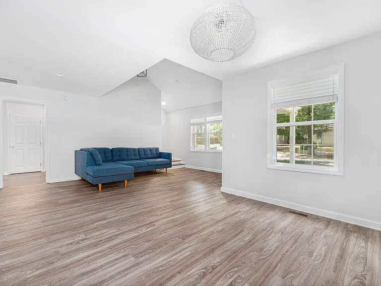 404 Keswick Ave — Photo 5