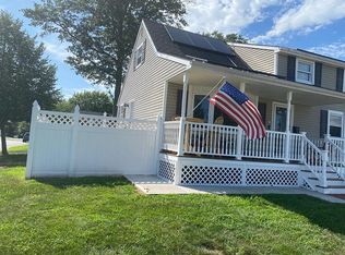 81 4th Ave, Port Reading, NJ 07064