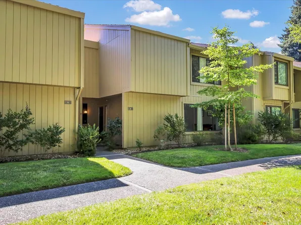 8 Adelphi Ct, Sacramento, CA 95825