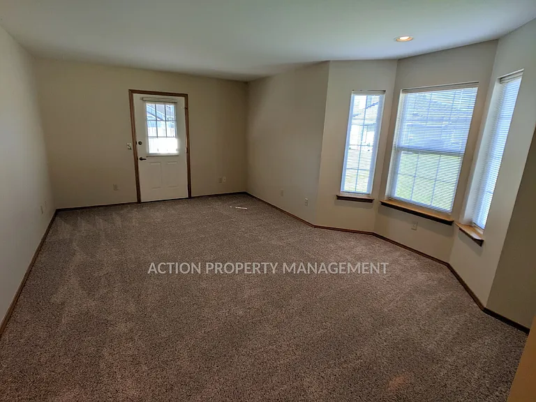 882 N Oxford Way — Photo 27