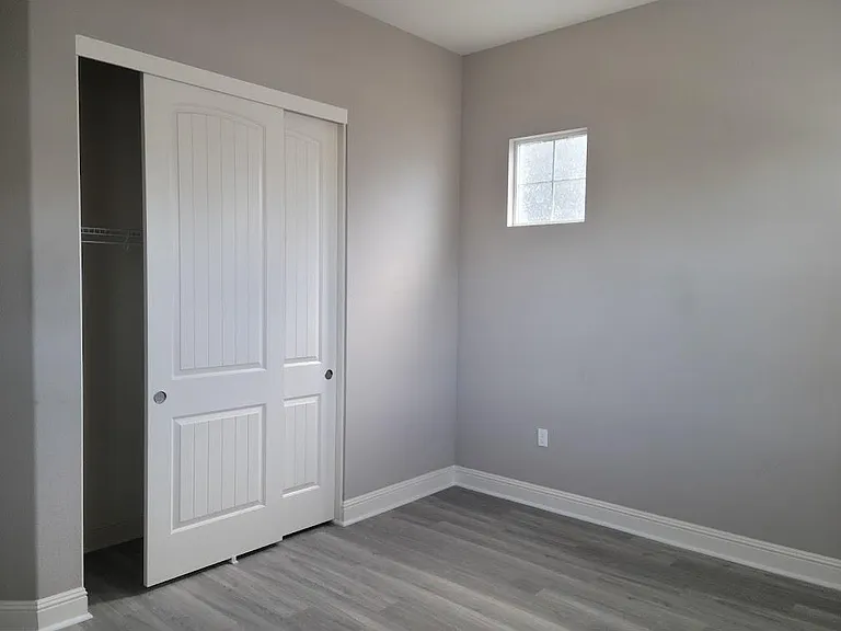 176 Avery Ct — Photo 2
