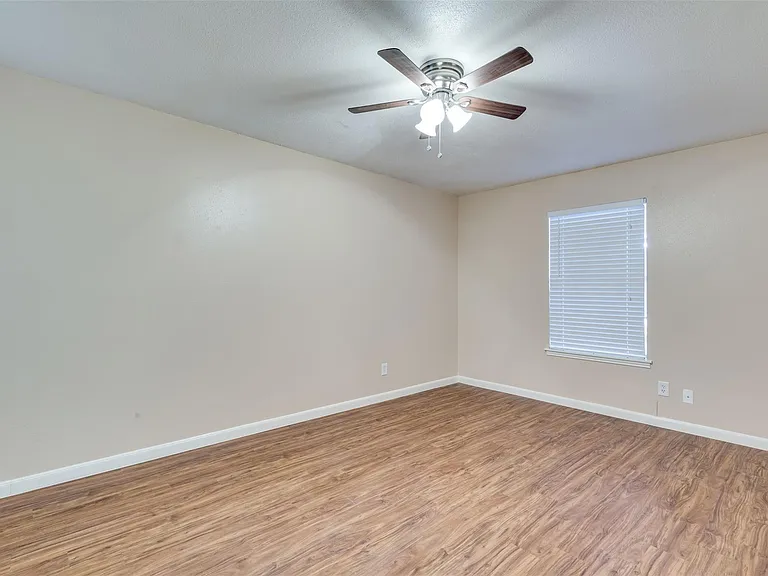 3535 Nasa Pkwy #39 — Photo 10