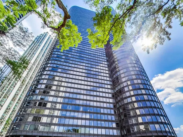 155 N Harbor Dr APT 4003, Chicago, IL 60601
