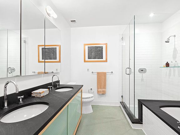 5th image of 70 Washington Street 4c #4C