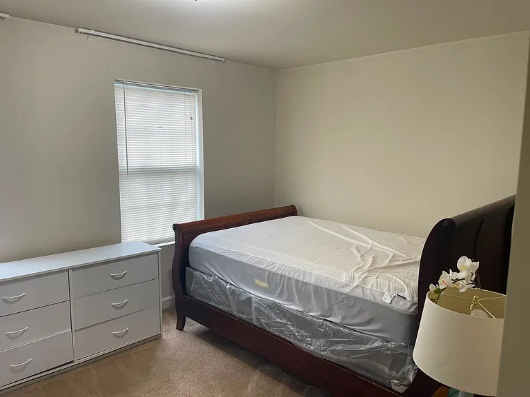 4257 Brooks St NE — Photo 13