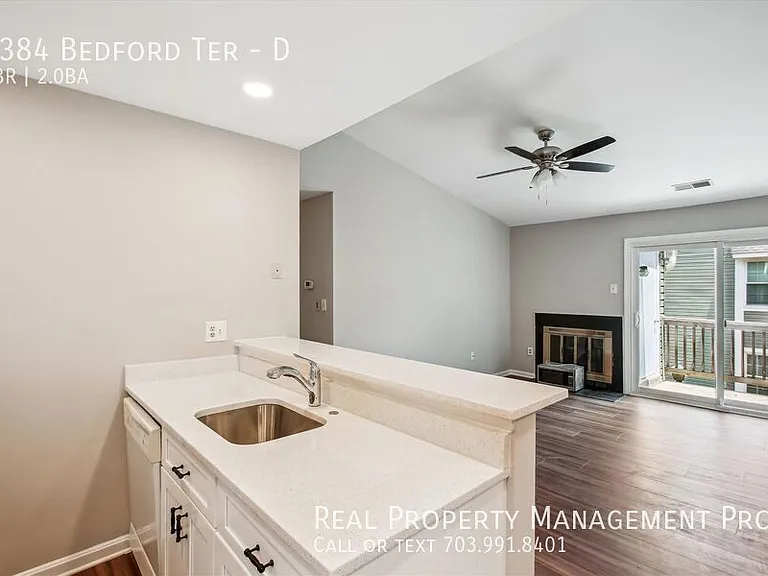 5384 Bedford Ter #D — Photo 7