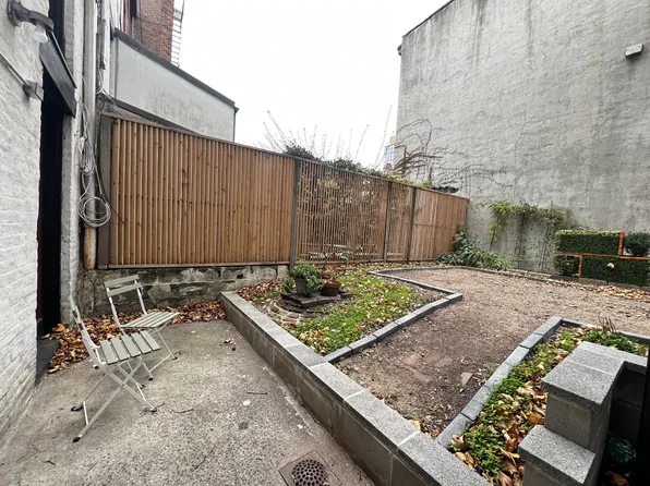 4 Willow Place image 10 of 11