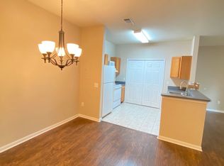 447 W Longleaf Dr APT 403, Auburn, AL 36832