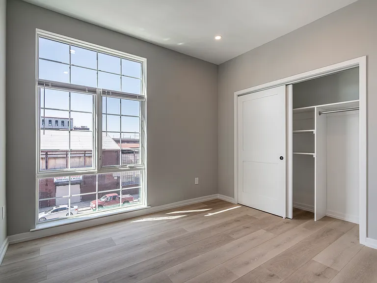 2401 Washington Ave — Photo 24